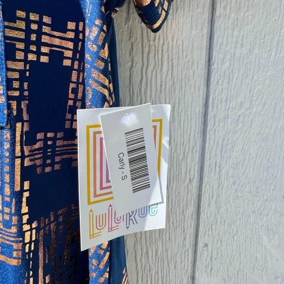 Brand New LuLaRoe Dark Blue and Gold Geometric Pattern Carly Dress - Picture 4 of 7